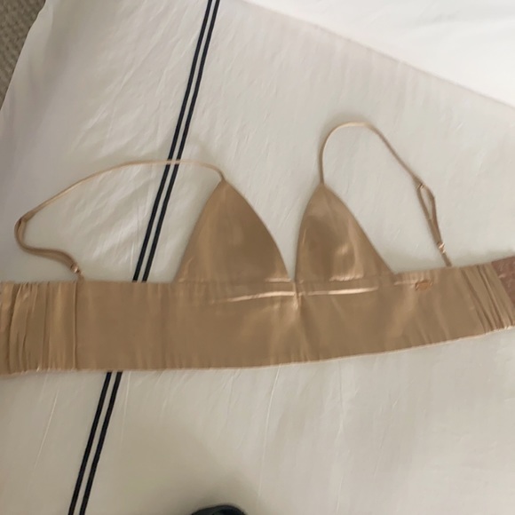 V-top gold bra top AYAI - Picture 3 of 4